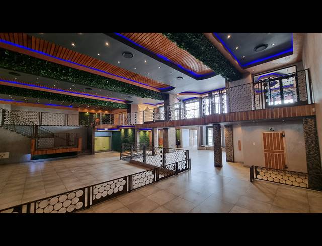 1,091M² RETAIL TO LET IN BARDENE